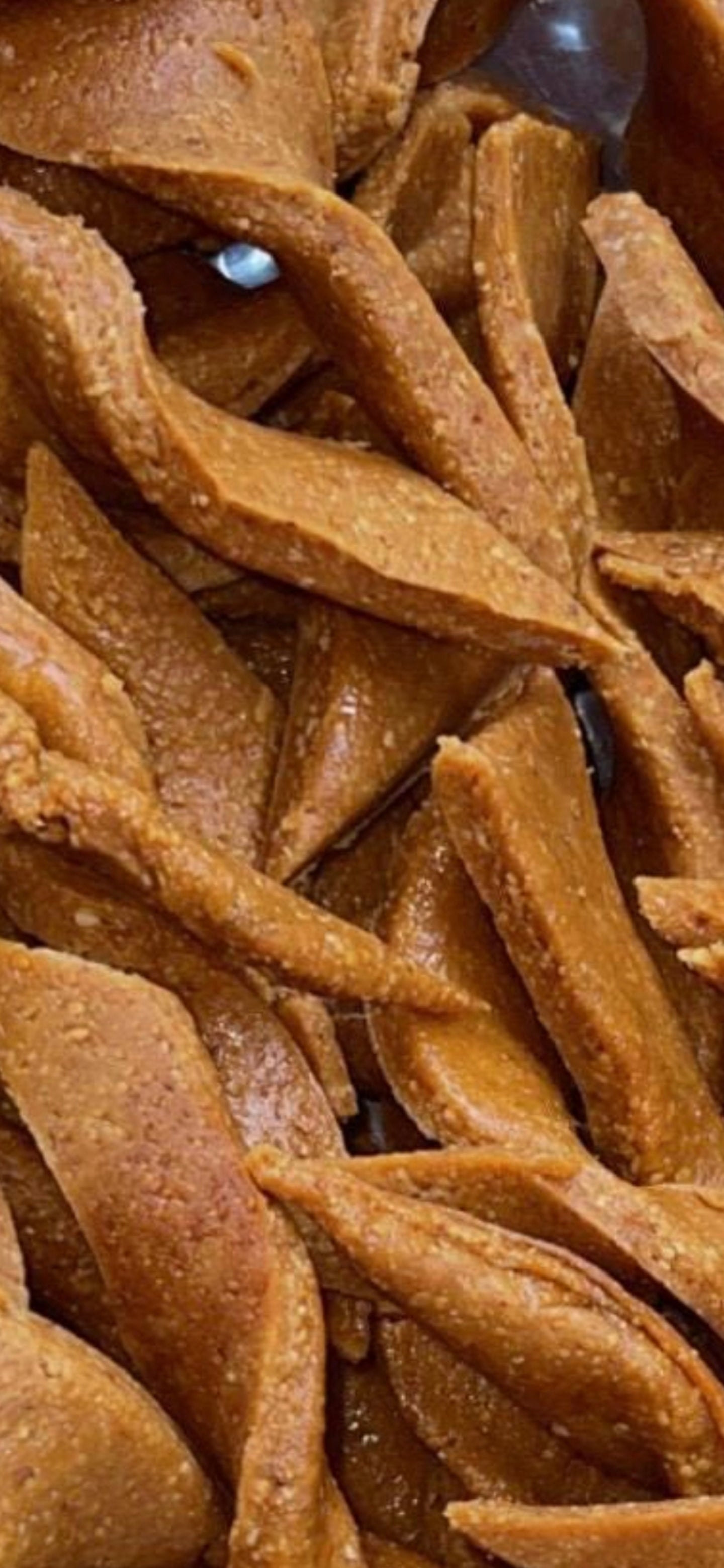 Sisi pelebe groundnut candy