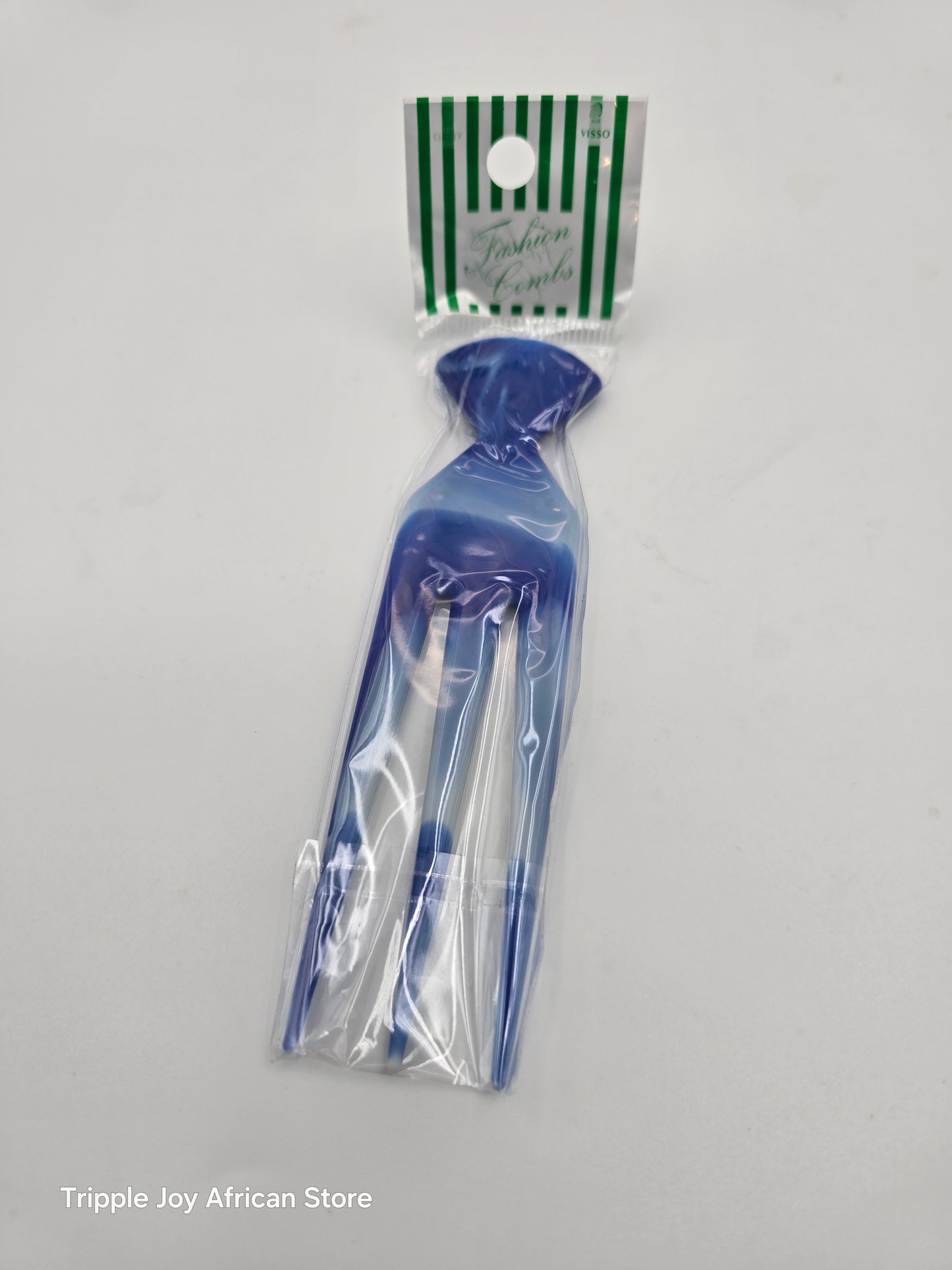 Plastic cutting comb