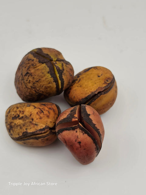 African Kolanut 3 lobes( Obi Oloju meta) 4 pieces