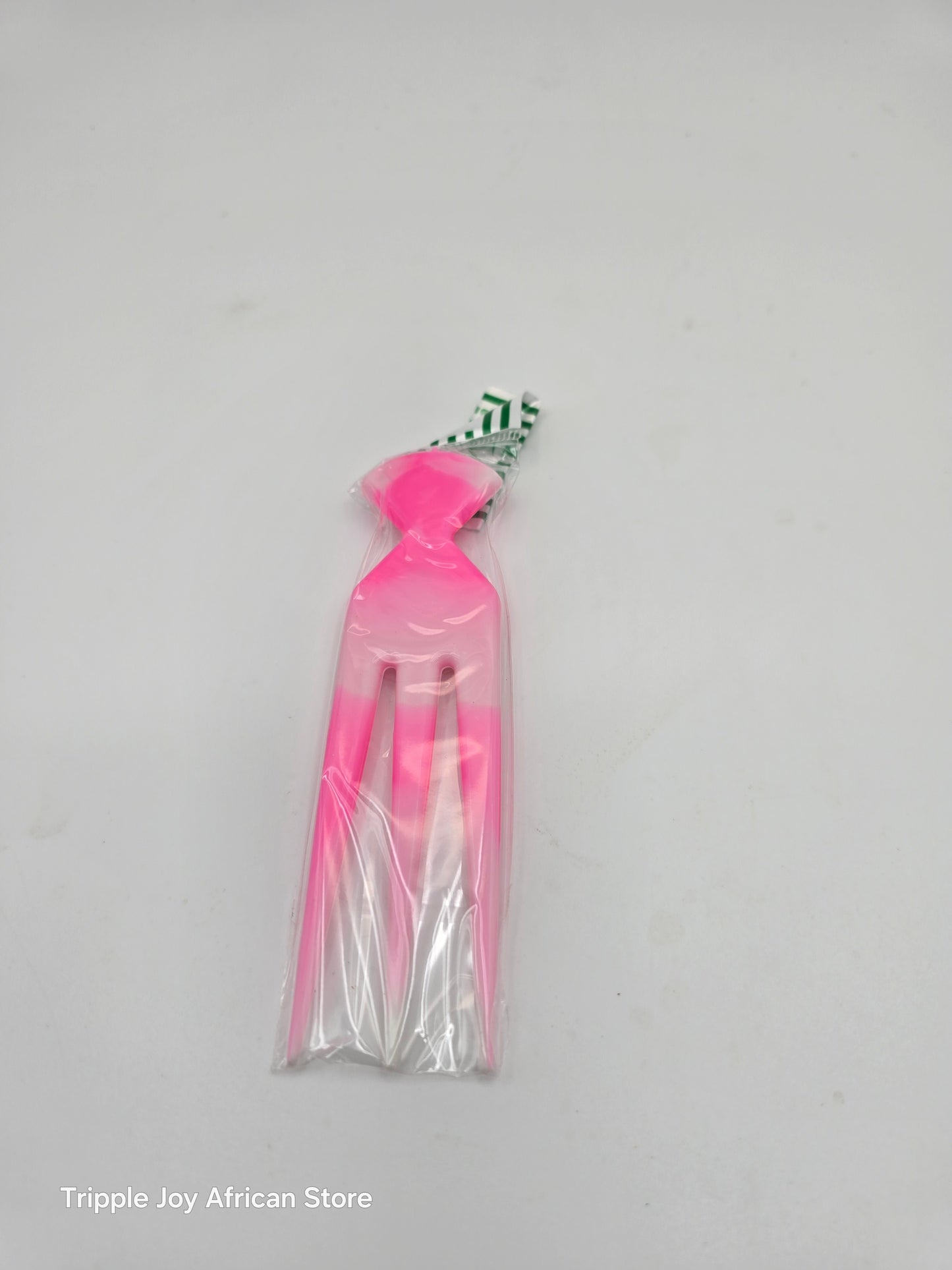Plastic cutting comb